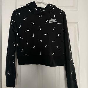 Nike sweater barely used
